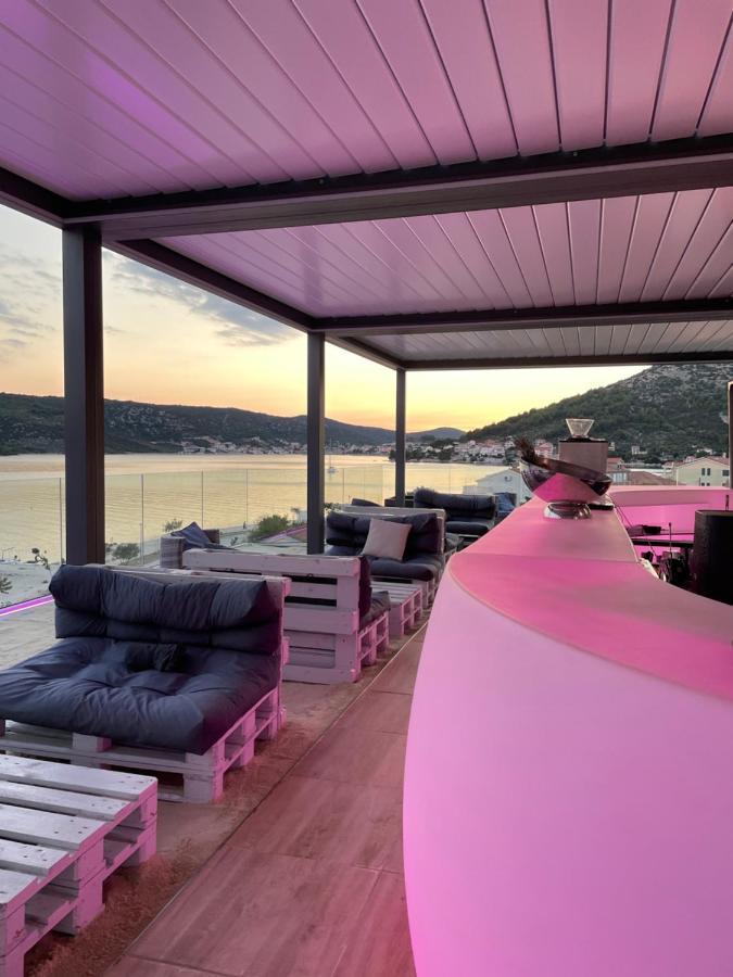 Sky Beach Aparthotel Marina Eksteriør billede